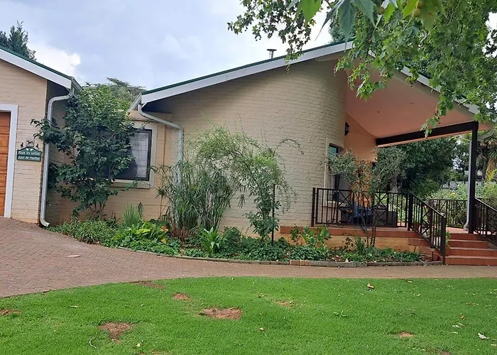 Clarens Buttonwood